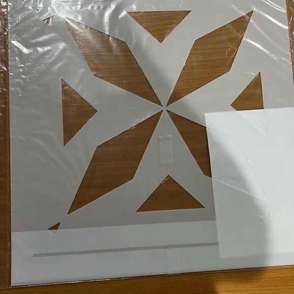 Diamant Tile Stencil large tacky spray and brush - Picture 7 of 9